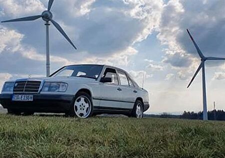 Mercedes-Benz E 230