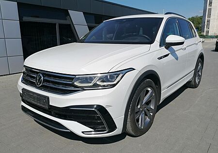 VW Tiguan Volkswagen R LINE 4Motion 2.0 TD /TRAVEL/MATRIX/PANO