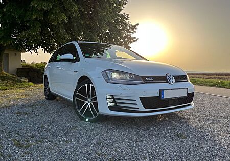 VW Golf Volkswagen 2.0 TDI DSG BMT GTD Variant GTD