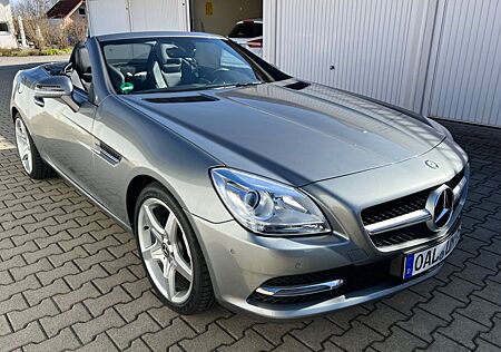 Mercedes-Benz SLK 200 -