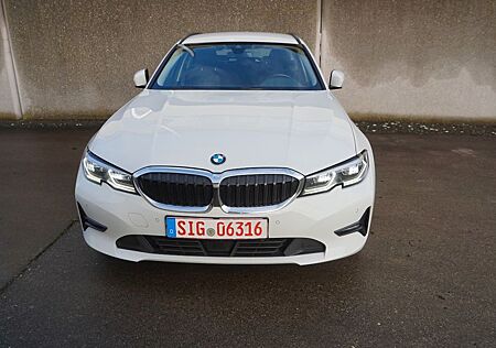 BMW 320d Touring /STOP&GO/STANDHEIZUNG/LED/HIFI/AHK