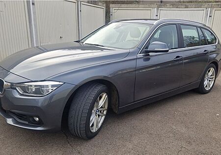 BMW 325d Touring Advantage