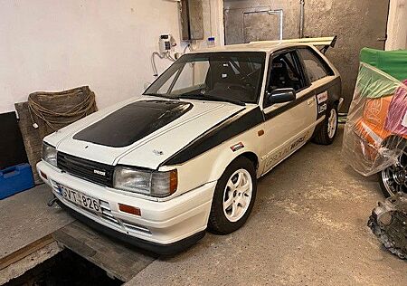 Mazda 323