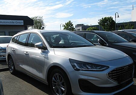 Ford Focus Turnier1.5 TDCI Titanium NAVI KAM PDC SHZ