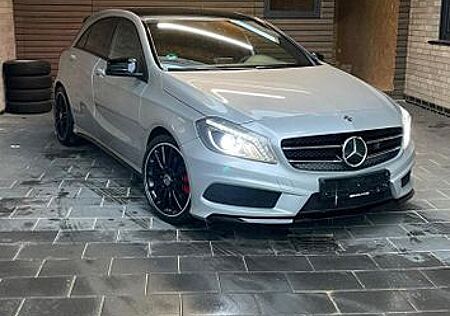Mercedes-Benz A 180 AMG Line AMG Line