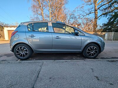 Opel Corsa 1.2 TÜV 12/27, Lenkrad- & Sitzheizung