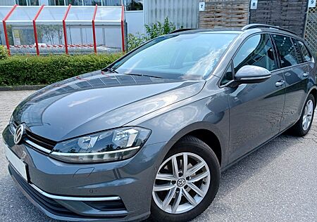 VW Golf Volkswagen 1.6 TDI SCR Comfortline Variant Comfortline