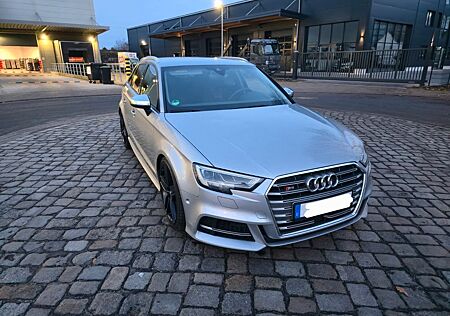 Audi S3 2.0 TFSI quattro ACC/KAMERA/19ZOLL/LED