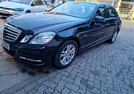 Mercedes-Benz E 350 CGI BlueEFFICIENCY -