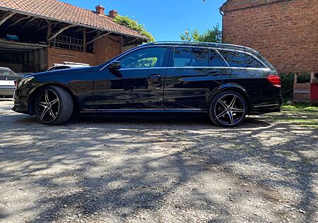 Mercedes-Benz E 350 BlueTEC 4MATIC T - AMG Line