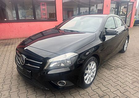 Mercedes-Benz A 180 A BlueEfficiency.SHZ.Klima.Navi: