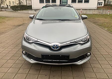 Toyota Auris Touring Sports Hybrid Executive