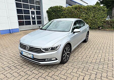 VW Passat Volkswagen Lim. Comfortline Automatik / Klimatronic