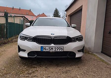 BMW 320d Touring Sport Line Automatik Sport Line