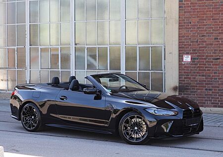 BMW M4 Competition Cabrio xDrive mit Vollausstattung