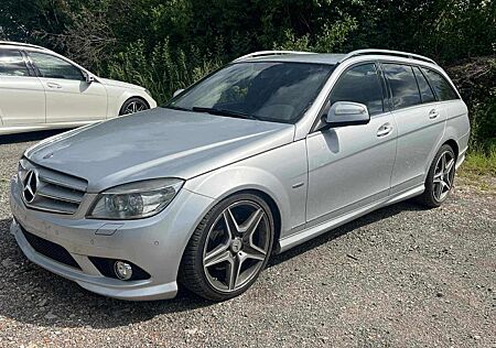 Mercedes-Benz C 320 CDI *AMG Line * Sitzheizung* Navi*