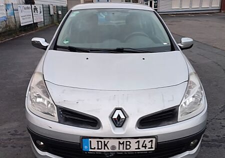 Renault Clio Edition Dynamique 1.2 16V TCE Eco2 Edit...