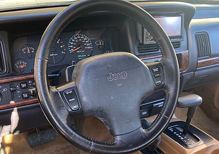 Jeep Grand Cherokee 5.2 Limited Auto Limited
