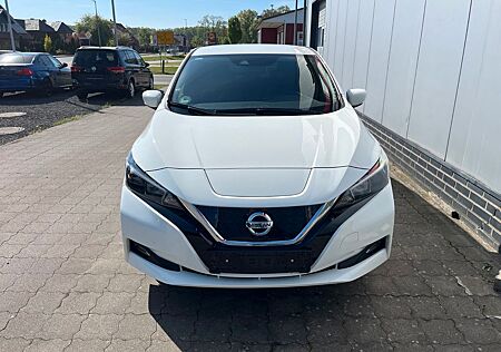 Nissan Leaf Acenta AHK Kamera