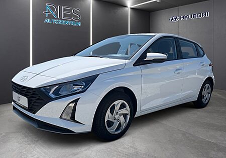 Hyundai i20 1.2 Select *NAVI*PDC*PDW*LKAS*LED*CARPLAY*