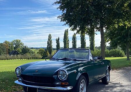 Fiat 124 Spider