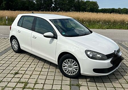 VW Golf Volkswagen 1.2 TSI Trend 63 kW TÜV 04/27; AHK; Freispr
