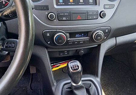Hyundai i10 1.2 YES! + YES! +
