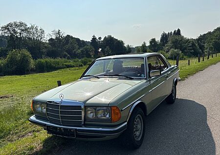 Mercedes-Benz 280