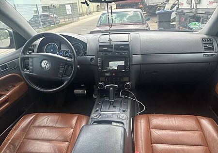 VW Touareg Volkswagen 5.0 V10 TDI Tiptronic Standard