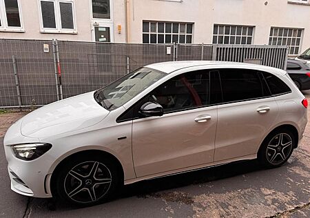 Mercedes-Benz B 250 B250e AMG Night Paket Buisness Edition 1.Hand