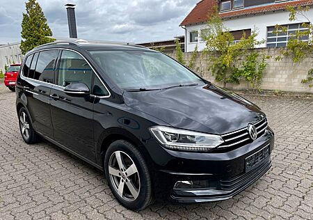 VW Touran Volkswagen 2.0 TDI SCR Highline 7 Sitze AHK