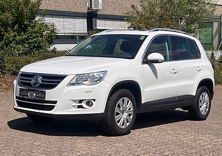 VW Tiguan Volkswagen Sport & Style 4Motion Automatik+Panorama