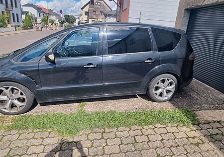 Ford S-Max 2,2 TDCi 129kW DPF Titanium Titanium