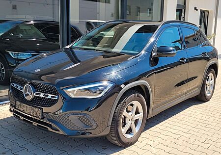 Mercedes-Benz GLA 200 GLA 200d DCT Multibeam Leder HUD 360° Kamera AHk