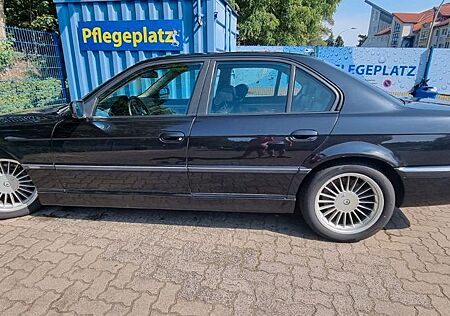 BMW 728i A -