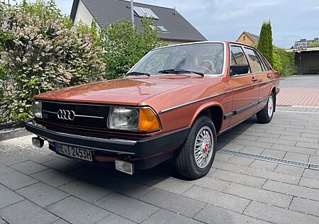 Audi 100