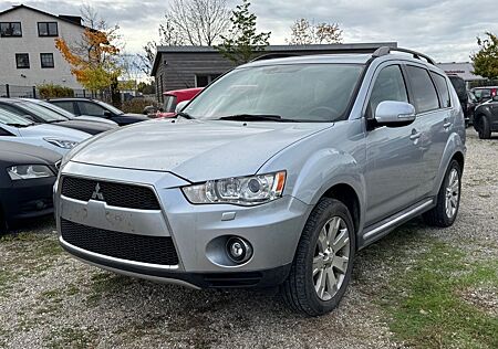 Mitsubishi Outlander Instyle 4WD~Automatik~Leder~
