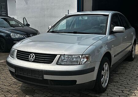 VW Passat Volkswagen 1.6 Lim. *EDITION*