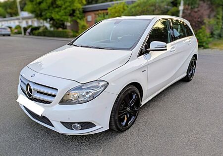 Mercedes-Benz 200 gebraucht kaufen Mercedes-Benz 200 B200/Top Zustand/Sport-Paket/Reifen&Bremsen Neu