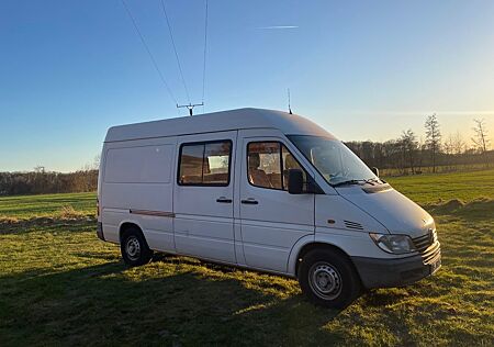 Mercedes-Benz Sprinter - ausgebaut, perfekt für Paare!