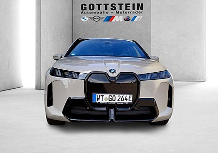BMW iX xDrive60 M Sportpaket / Elektro