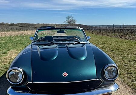 Fiat 124 Spider H-Kennzeichen, 4-Sitzer