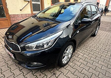 Kia Cee'd gebraucht kaufen Kia Cee'd / Ceed 1.6 GDI/1.Hand/PDC/Top Zustand