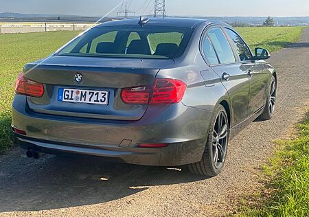 BMW 328i F30 Top Zustand, 8-Fach bereift