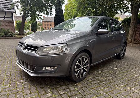 VW Polo Volkswagen 1.2 TSI 77kW LIFE 6. Gang NAVI XENON EURO 5