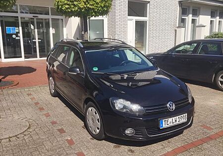VW Golf Volkswagen 1.6 TDI DSG Style Variant Style Navi / SHZ