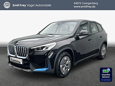 BMW iX1 xDrive30 Adaptives M Fahrwerk*