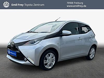 TOYOTA Aygo x-play touch