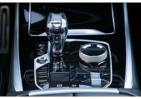 BMW X7 M50D