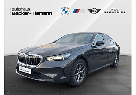 BMW 520I